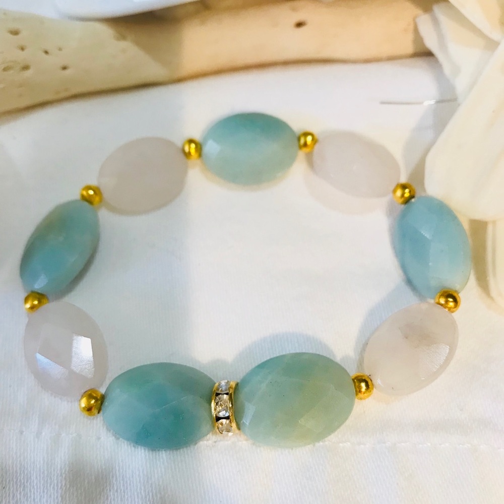 Quartz stone beaded bracelet